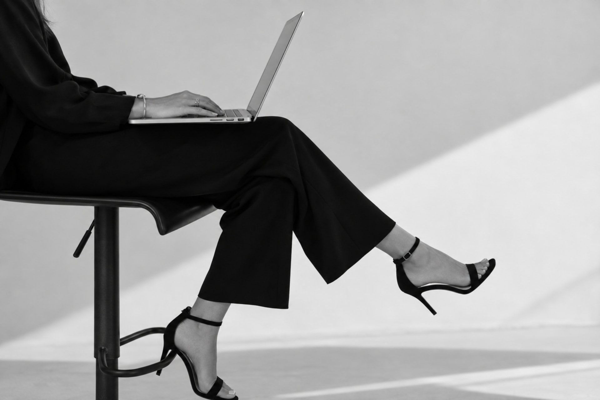 Gestión y Publicación — Redes Estratégicas de Aura Brand Design